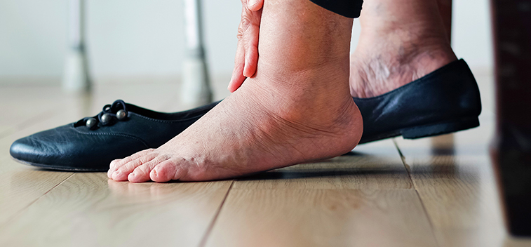 patient experiencing Diabetic Neuropathy and in need of the neuropathy treatment protocol at Peak Physical Medicine and Wellness in Fort Worth